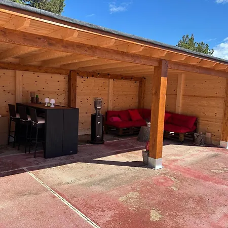 Chalet With Private Pool & Bbq, Close To The