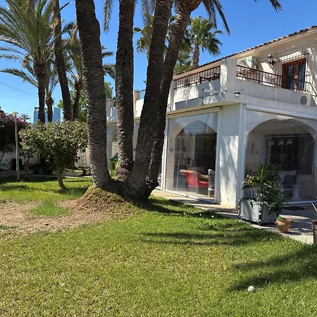 With Private Pool & Bbq, Close To The Шале Аликанте