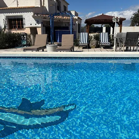 With Private Pool & Bbq, Close To The Chalet *